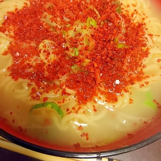【麺料理】唐辛子たっぷり激辛塩ラーメン